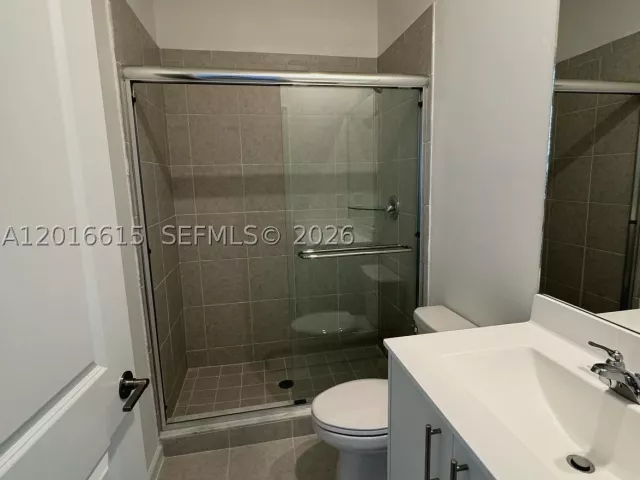 Продажа дома по адресу 663 SE 13th St Cir - фото 8914114