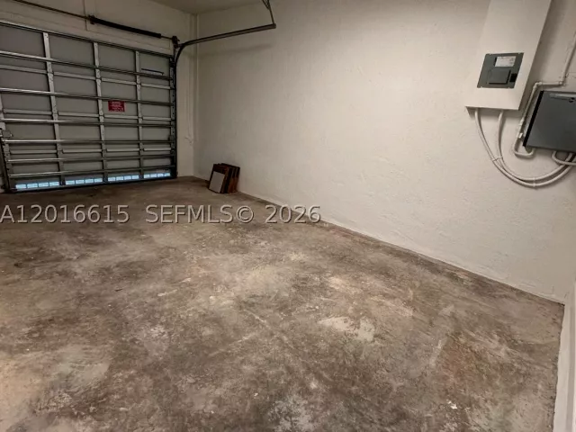 Продажа дома по адресу 663 SE 13th St Cir - фото 8914121