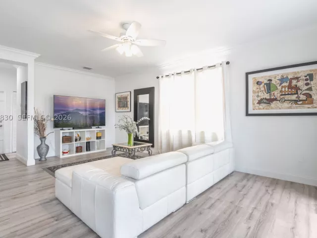 Продажа дома по адресу 1733 SW 151st Pl - фото 9129127