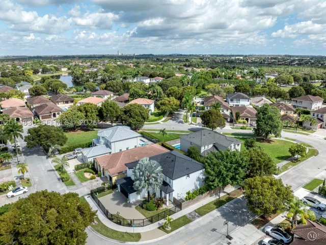 Продажа дома по адресу 1733 SW 151st Pl - фото 9129171