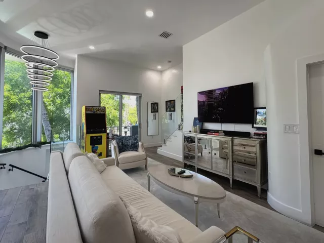 Продажа дома по адресу 361 Jefferson Avenue 1 - фото 9232955