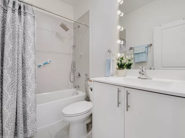 Продажа дома по адресу 23529 SW 127th Pl - фото 7660850