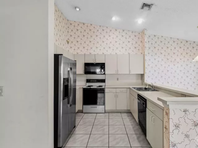 Продажа дома по адресу 10001 Country Brook Road - фото 9384280