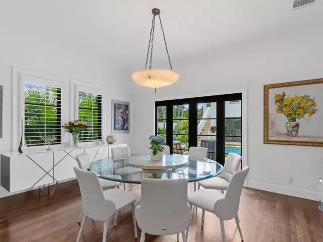 Продажа дома по адресу 112 Roosevelt Place - фото 9041542