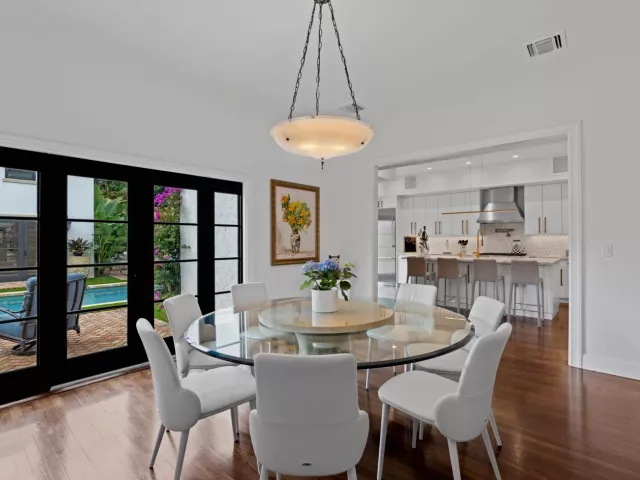 Продажа дома по адресу 112 Roosevelt Place - фото 9041546