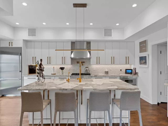 Продажа дома по адресу 112 Roosevelt Place - фото 9041550