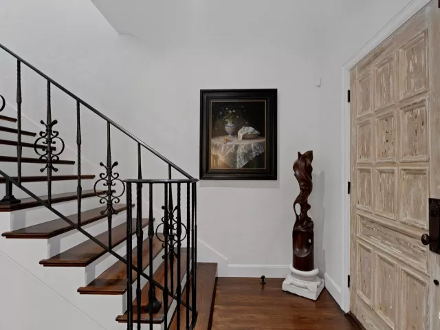 Продажа дома по адресу 112 Roosevelt Place - фото 9041523