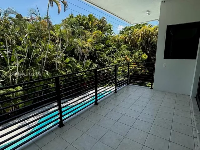 Продажа дома по адресу 6220 SW 144th St - фото 7673280