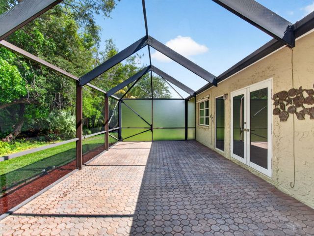 Продажа дома по адресу 201 Del Rio Boulevard - фото 9039267