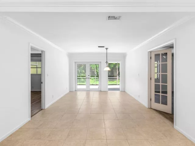 Продажа дома по адресу 201 Del Rio Boulevard - фото 9039226