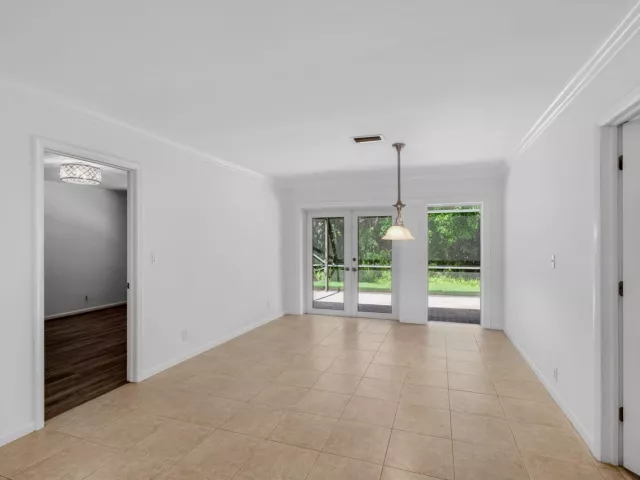 Продажа дома по адресу 201 Del Rio Boulevard - фото 9039227