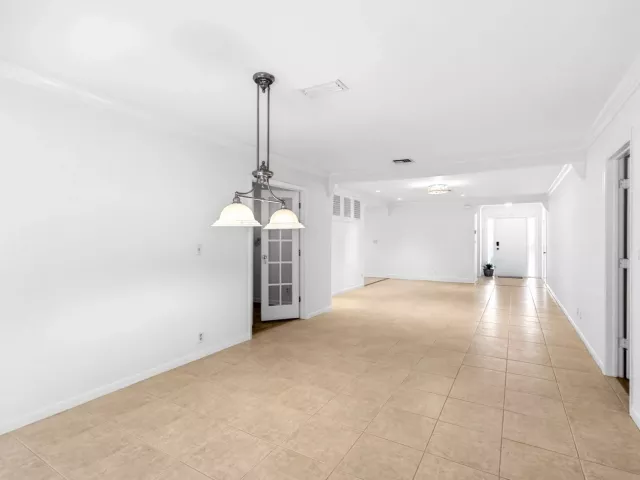 Продажа дома по адресу 201 Del Rio Boulevard - фото 9039228