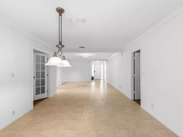 Продажа дома по адресу 201 Del Rio Boulevard - фото 9039232