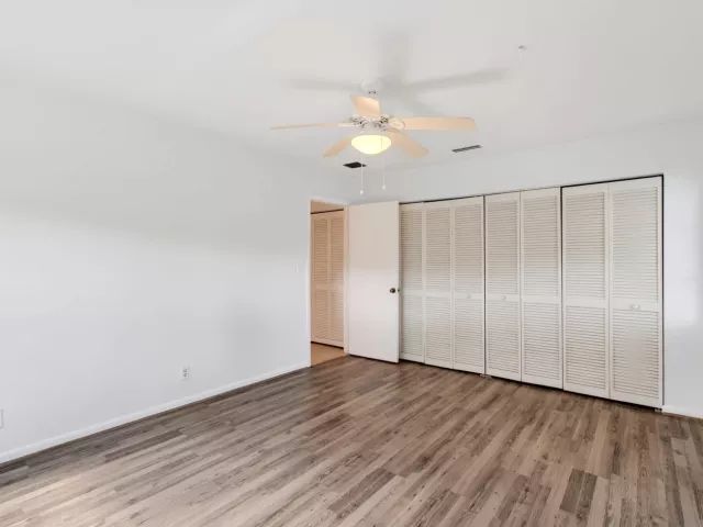 Продажа дома по адресу 201 Del Rio Boulevard - фото 9039242