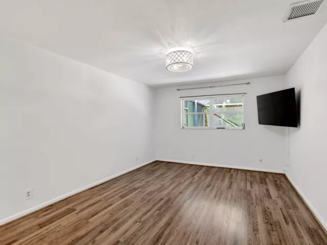 Продажа дома по адресу 201 Del Rio Boulevard - фото 9039249
