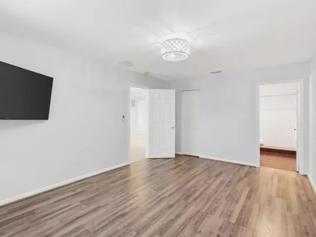 Продажа дома по адресу 201 Del Rio Boulevard - фото 9039251