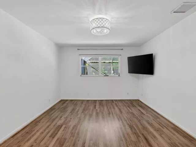 Продажа дома по адресу 201 Del Rio Boulevard - фото 9039252