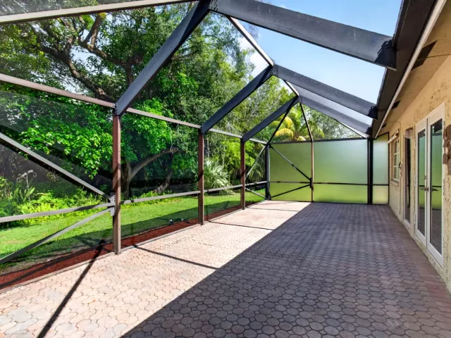 Продажа дома по адресу 201 Del Rio Boulevard - фото 9039265