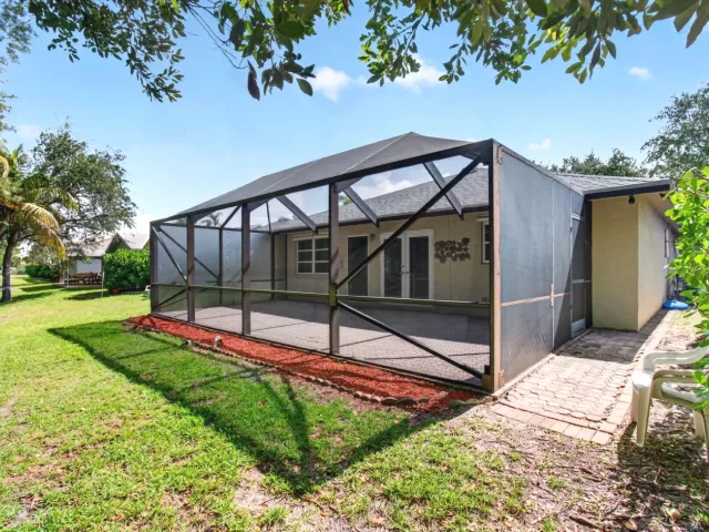 Продажа дома по адресу 201 Del Rio Boulevard - фото 9039274