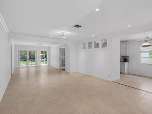 Продажа дома по адресу 201 Del Rio Boulevard - фото 9039223