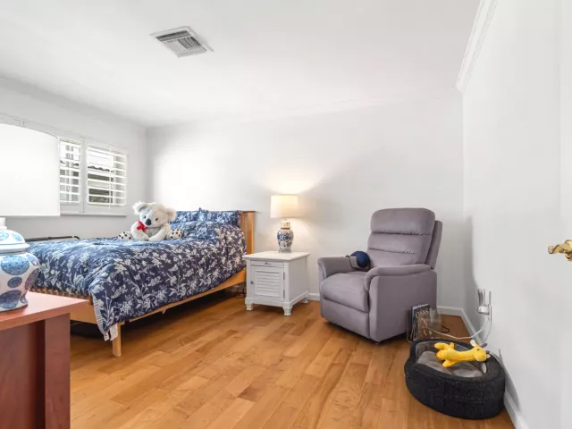 Продажа дома по адресу 2110 NE 55th Street - фото 8912784