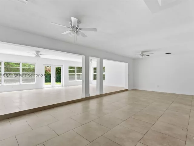 Продажа дома по адресу 14731 NE 8th Ct - фото 8924740