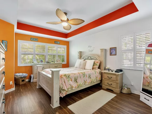 Продажа дома по адресу 1950 Ne 7th St 105 - фото 9358457