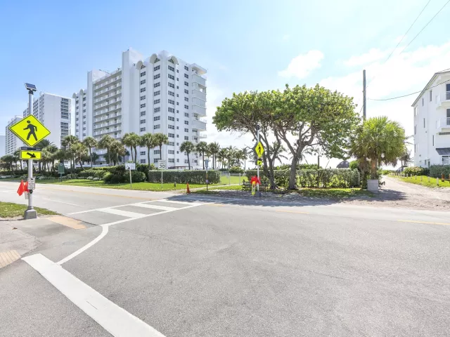 Продажа дома по адресу 1950 Ne 7th St 105 - фото 9358485