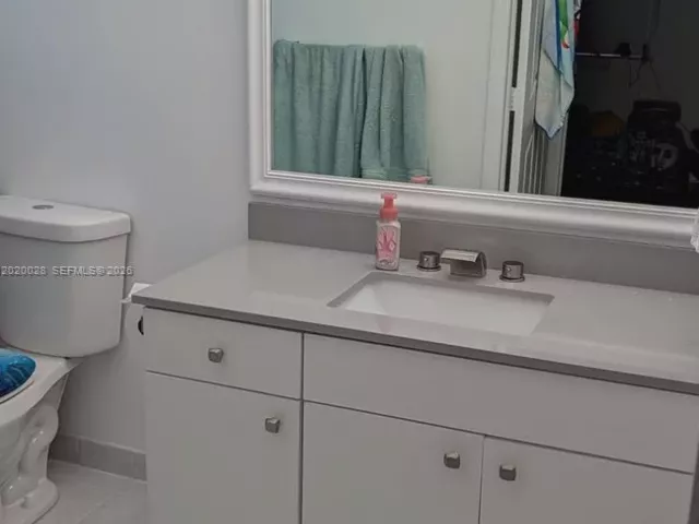 Продажа дома по адресу 2882 NE 4th St - фото 7670976