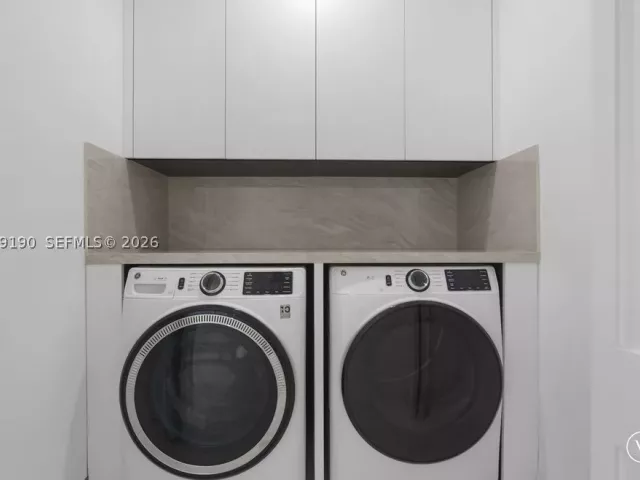 Продажа дома по адресу 2265 SW 4 St - фото 8982353