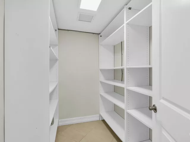 Продажа дома по адресу 3216 Karen Drive - фото 9380955