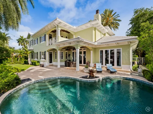 Продажа дома по адресу 2856 NE 25th Street - фото 8922773