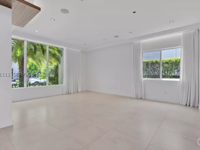 Продажа дома по адресу 10267 NW 75th Ter - фото 9023641