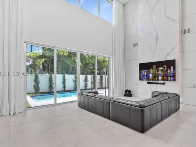 Продажа дома по адресу 10267 NW 75th Ter - фото 9023644