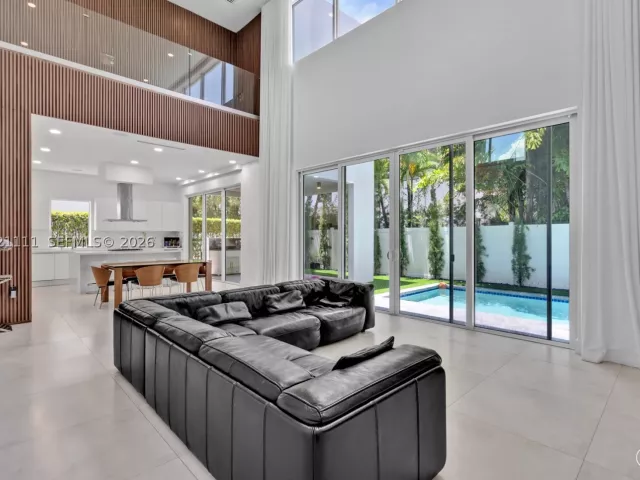Продажа дома по адресу 10267 NW 75th Ter - фото 9023648