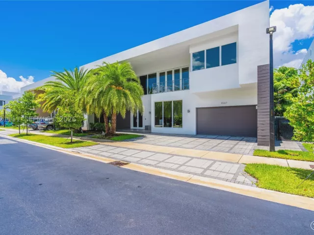 Продажа дома по адресу 10267 NW 75th Ter - фото 9023571