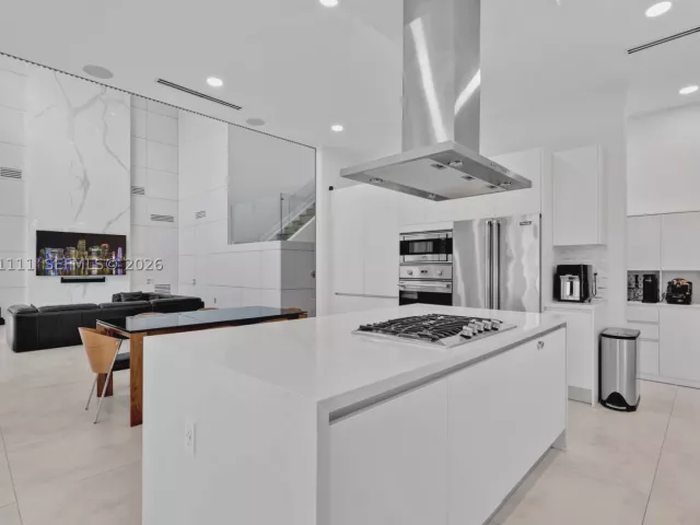Продажа дома по адресу 10267 NW 75th Ter - фото 9023651