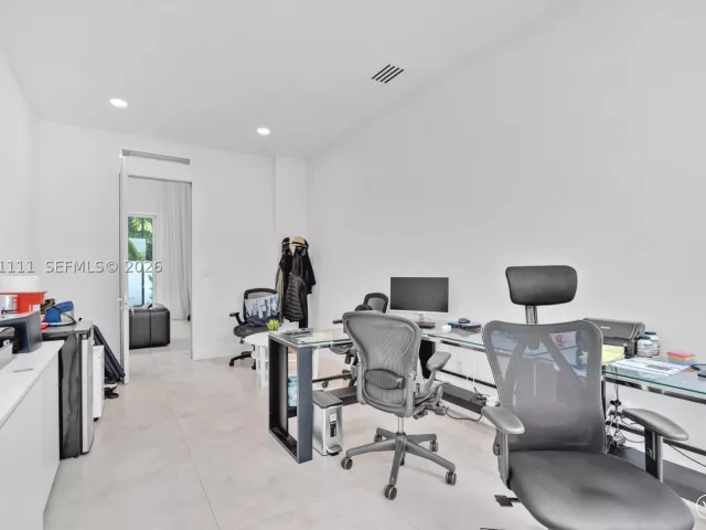 Продажа дома по адресу 10267 NW 75th Ter - фото 9023659