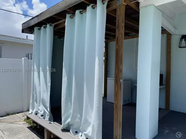 Продажа дома по адресу 2726 Taylor St - фото 9003751
