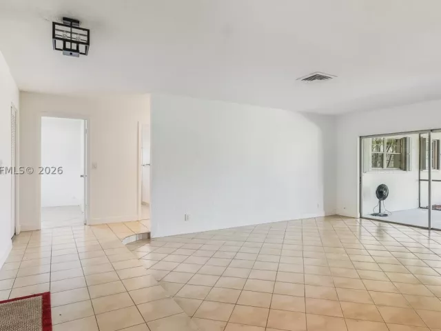 Продажа дома по адресу 500 NW 96th Ter - фото 9300882
