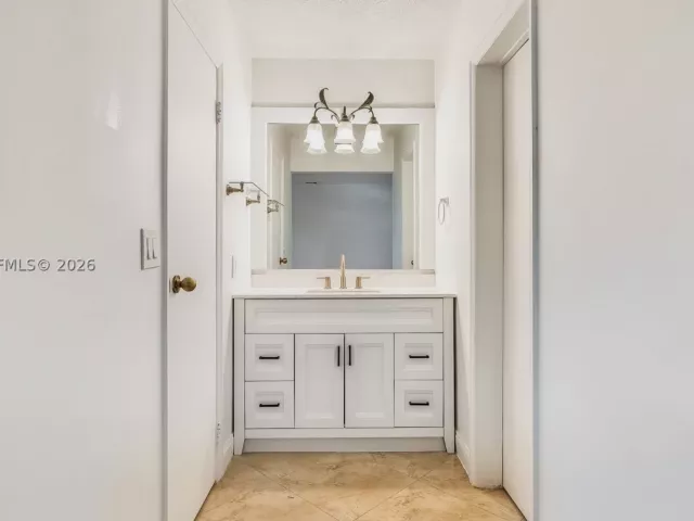 Продажа дома по адресу 500 NW 96th Ter - фото 9300885