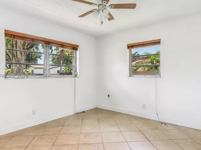 Продажа дома по адресу 500 NW 96th Ter - фото 9300887