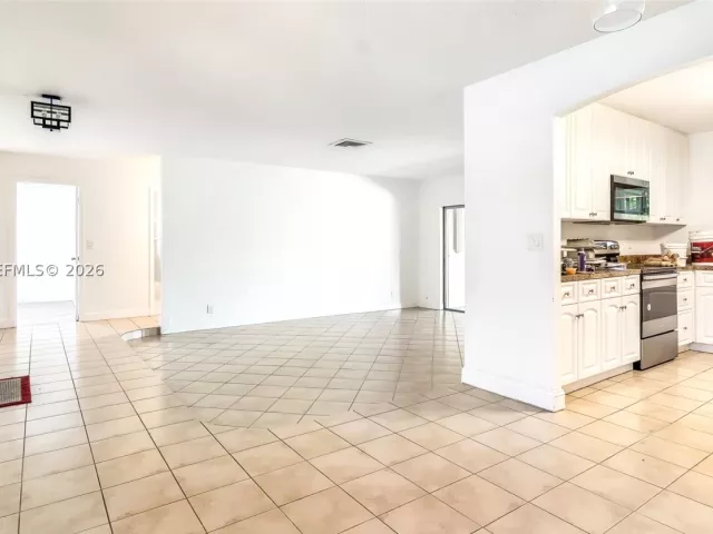 Продажа дома по адресу 500 NW 96th Ter - фото 9300889