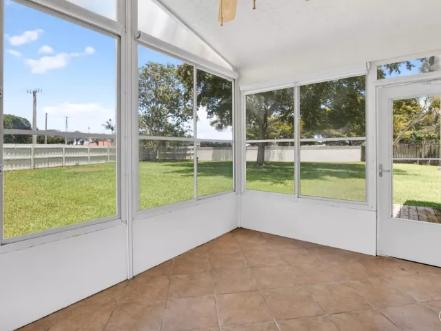 Продажа дома по адресу 7550 Ironbridge Circle - фото 9356734