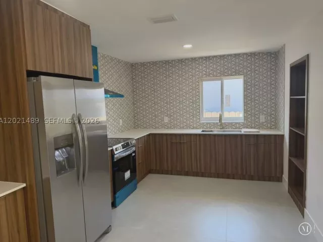 Продажа дома по адресу 840 NW 67th St - фото 8920923