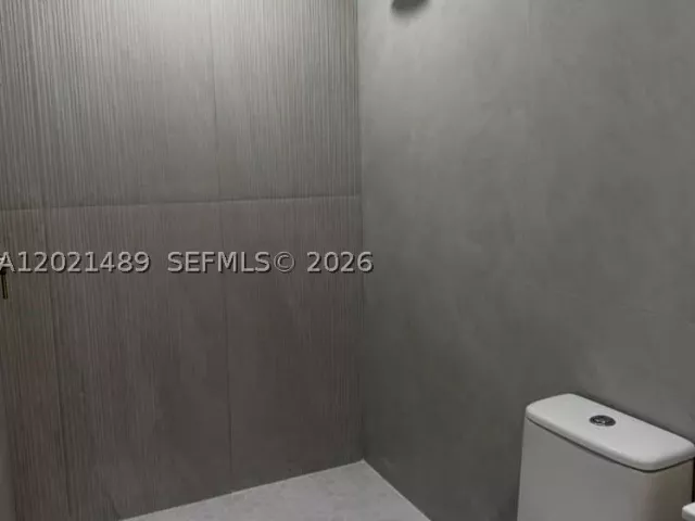 Продажа дома по адресу 840 NW 67th St - фото 8920932
