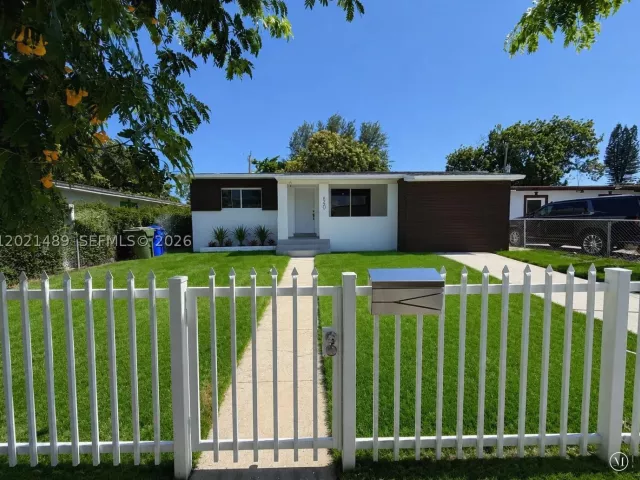 Продажа дома по адресу 840 NW 67th St - фото 8920917