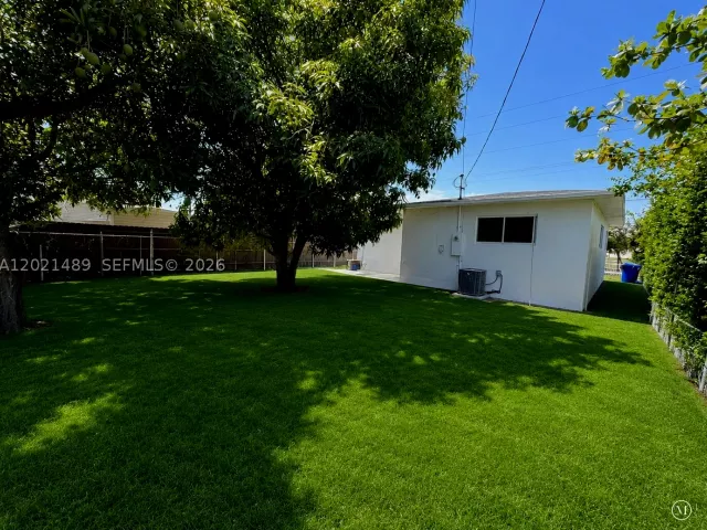 Продажа дома по адресу 840 NW 67th St - фото 8920918