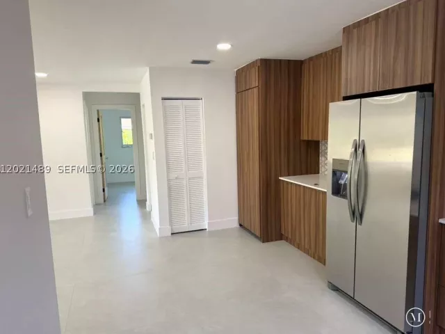 Продажа дома по адресу 840 NW 67th St - фото 8920922