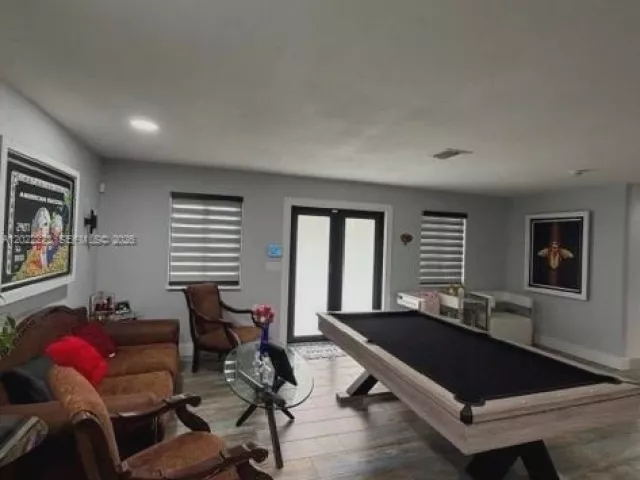 Продажа дома по адресу 20465 SW 200th St - фото 7679401